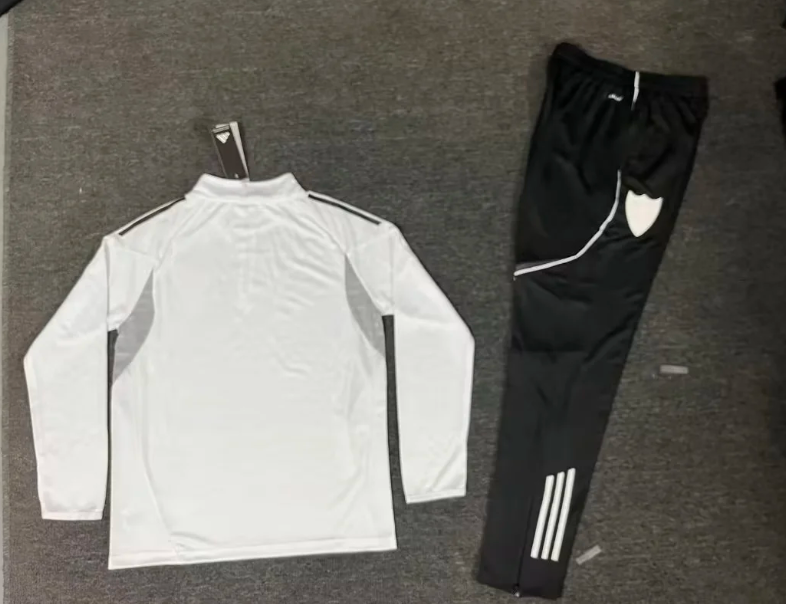 Chandal de entrenamiento blanco Sevilla 25/26 (tallas S-XXL)