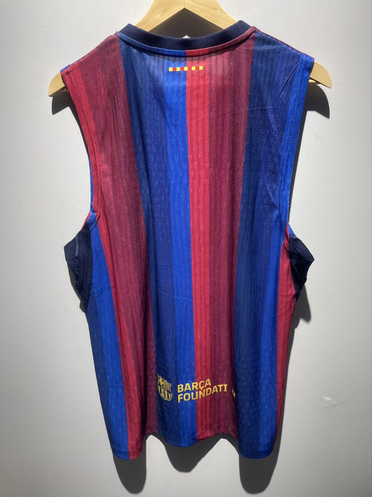 Camiseta sin mangas Barcelona 26-27 Local (tallas S-2XL)