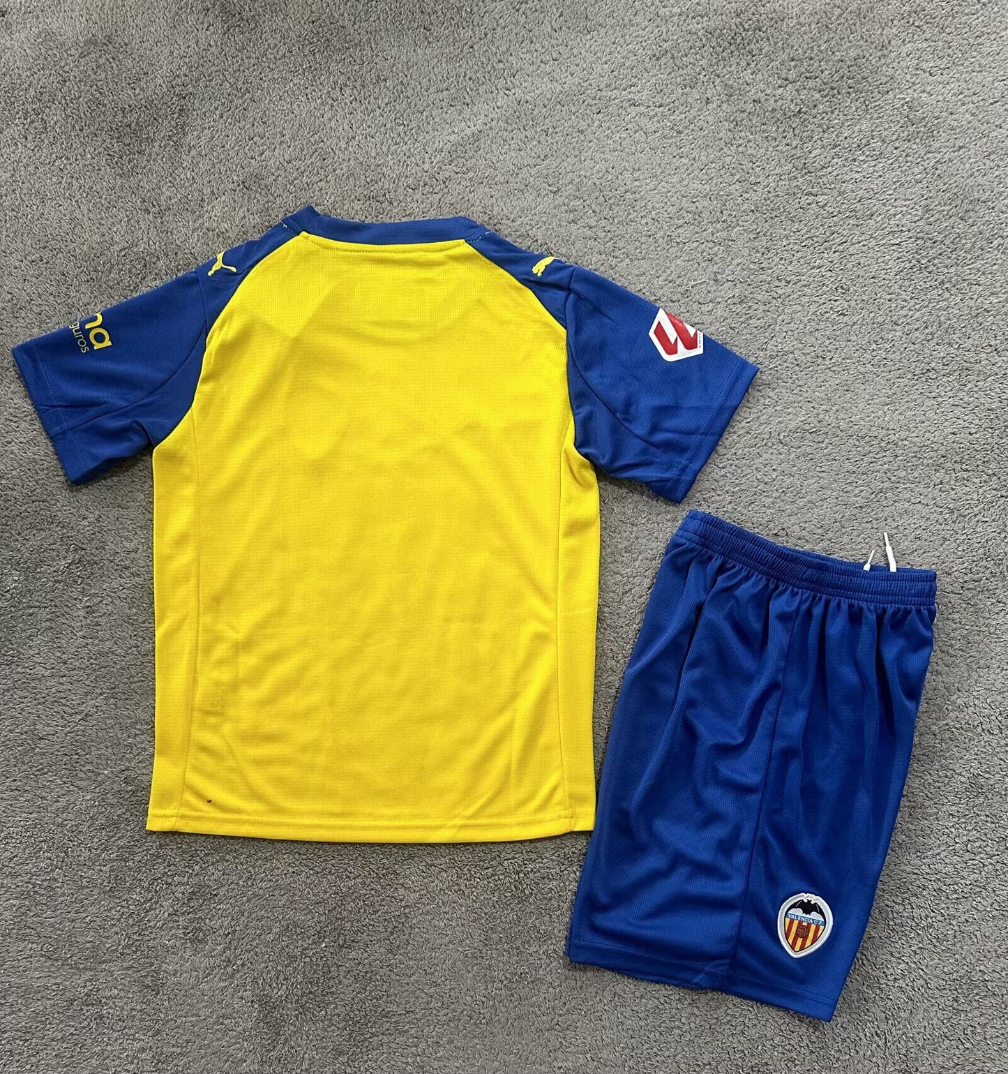 Equipacion Valencia 25/26 tercera equipacion