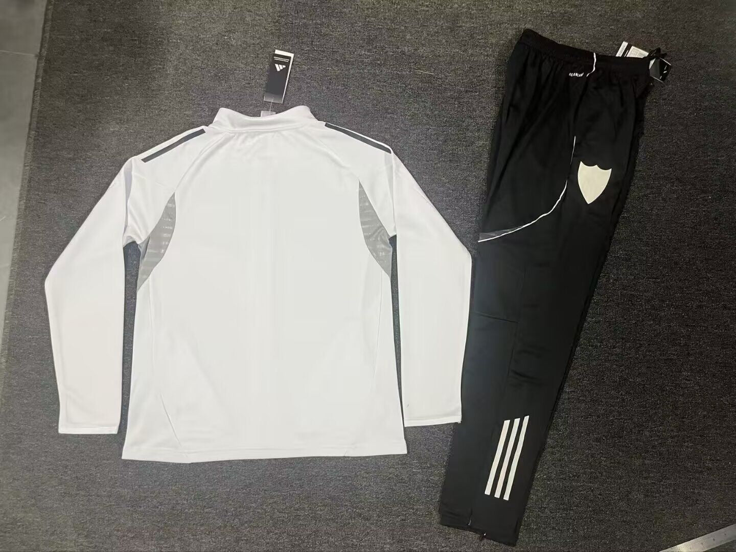 Chandal Sevilla 26/27 blanco con gris (tallas S-XXL )