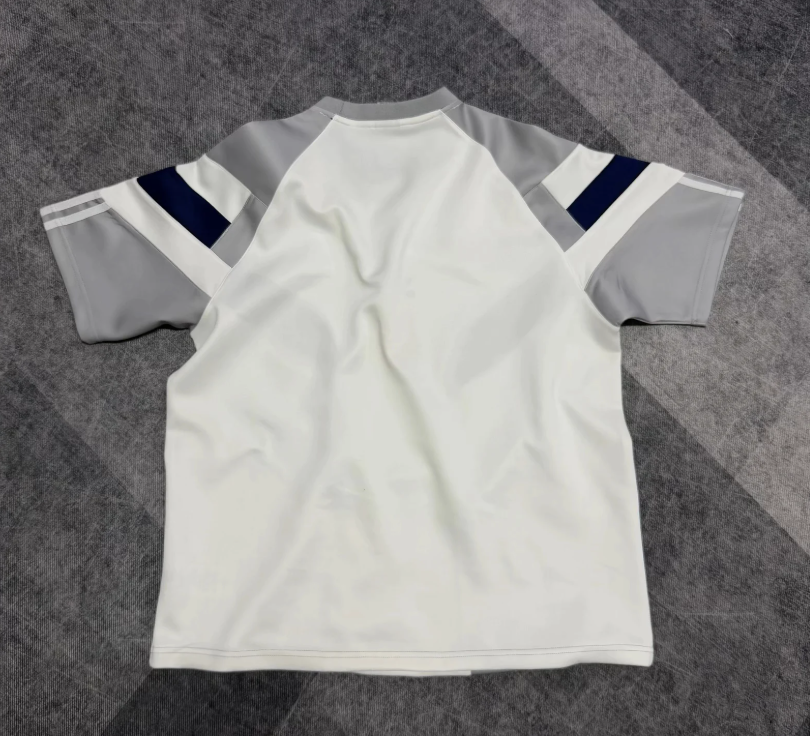 Jersey de manga corta gris y blanco Real Madrid (tallas S-3XL)
