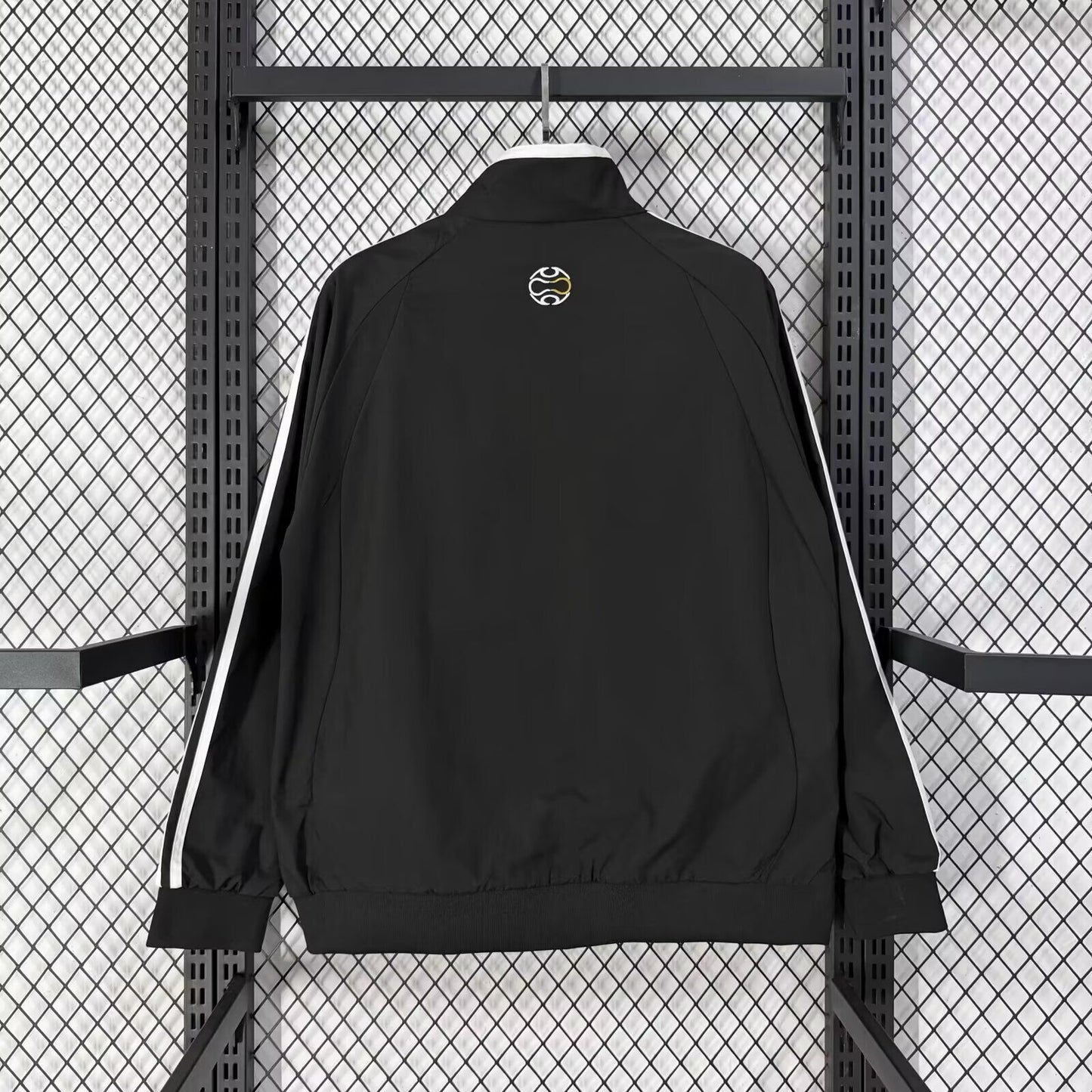 Chaqueta cortavientos Madrid 2006 dorada y negra (solo tallas S-XXL)