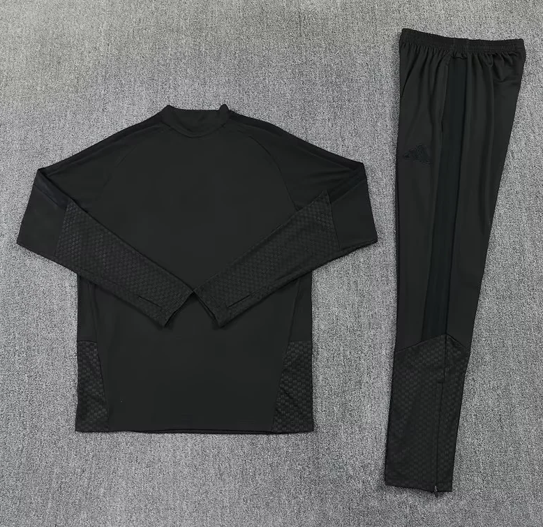 Chandal de entrenamiento Real Madrid 26/27 negro (tallas S-XXL)