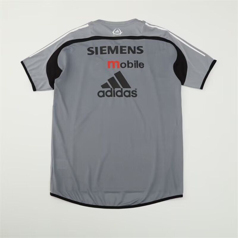 Camisetas de entrenamiento gris Real Madrid 2004/05 (solo tallas S-2XL)