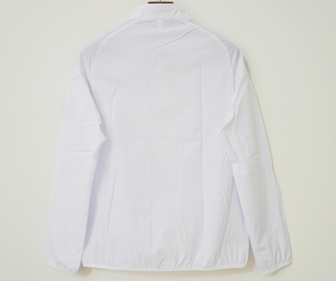 Chaqueta cortavientos Real Madrid blanca con azul (tallas S-3XL)