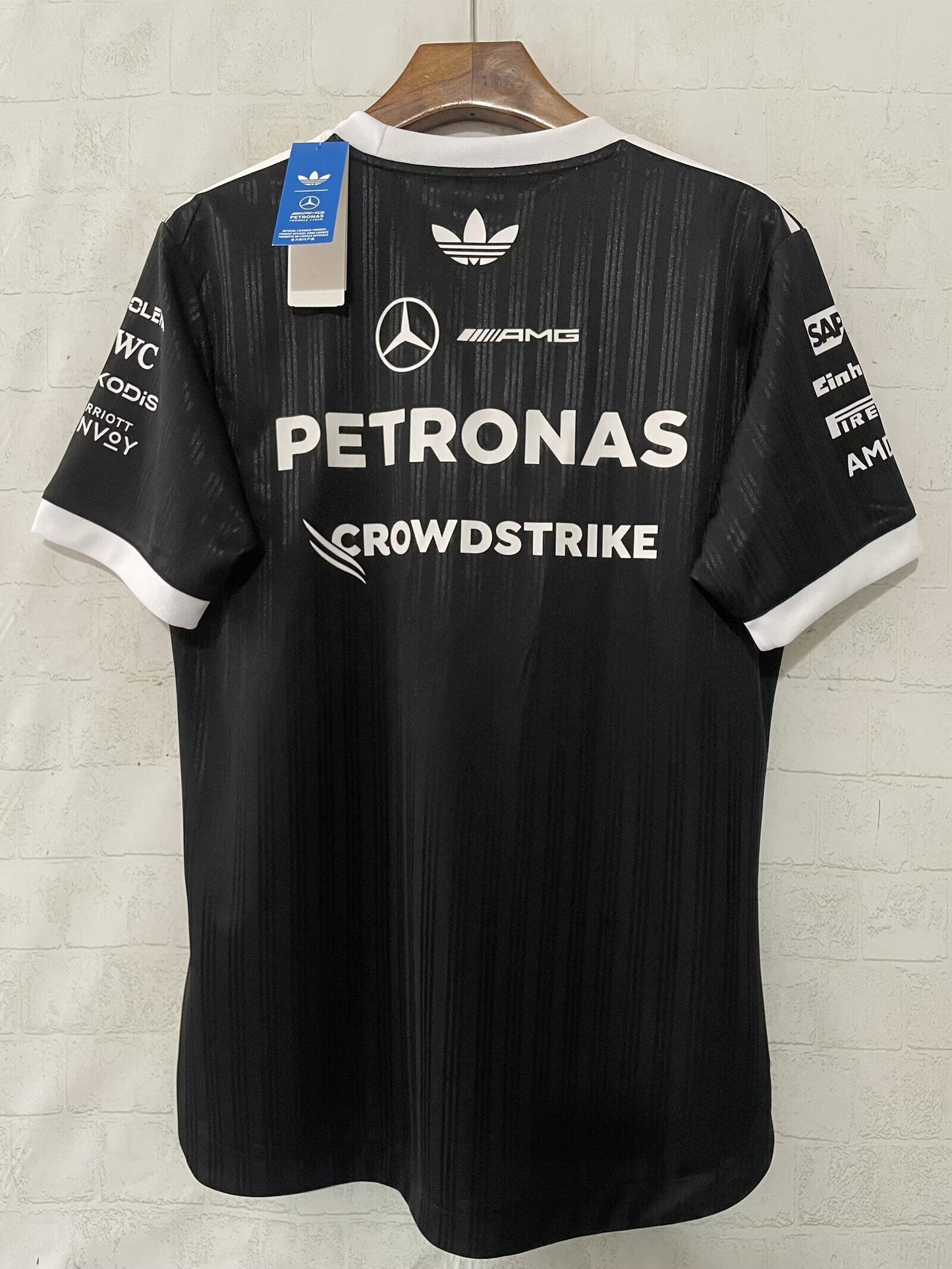Camiseta Mercedes 2026 negra versión jugador (tallas S-5XL)