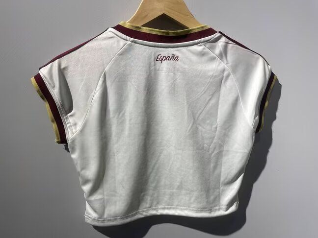 Crop de mujer España 2026 visitante dos estrellas (tallas S-XXL)