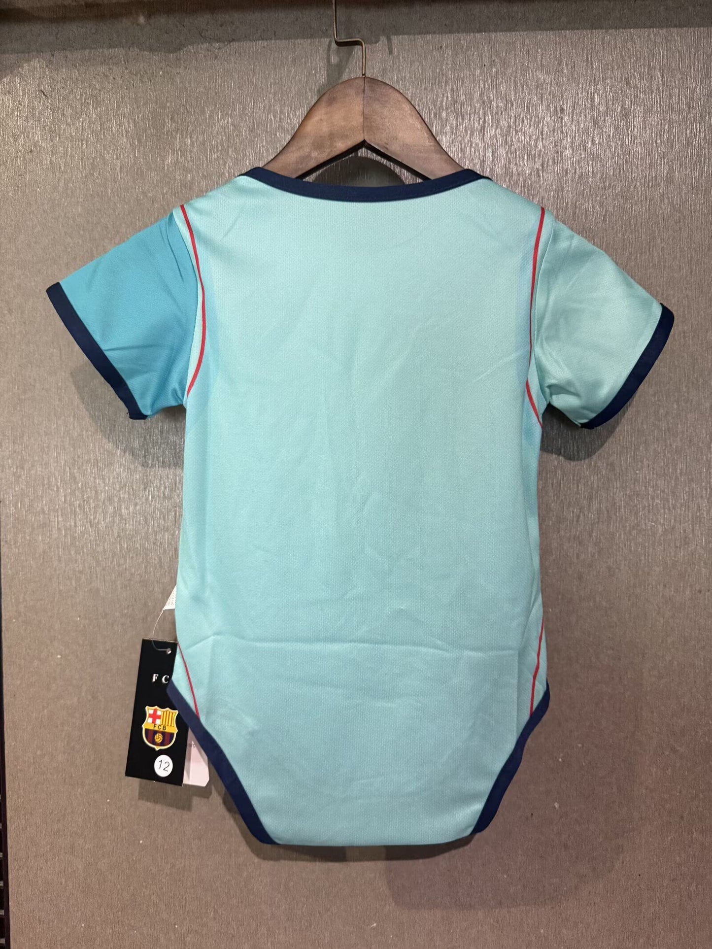 Body Barcelona 26/27 tercera equipacion (6 -12 meses y 1-2 años)