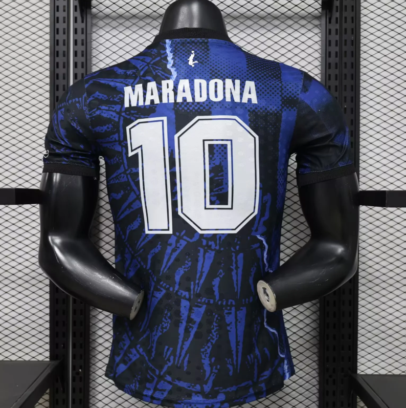 Camiseta Argentina 26 azul oscuro versión Maradona versión jugador (solo tallas S-XXL)