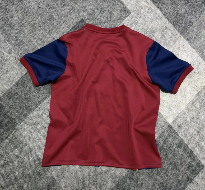 Sueter Barcelona 1999/2000 rojo azul de manga corta (tallas S-XXL)