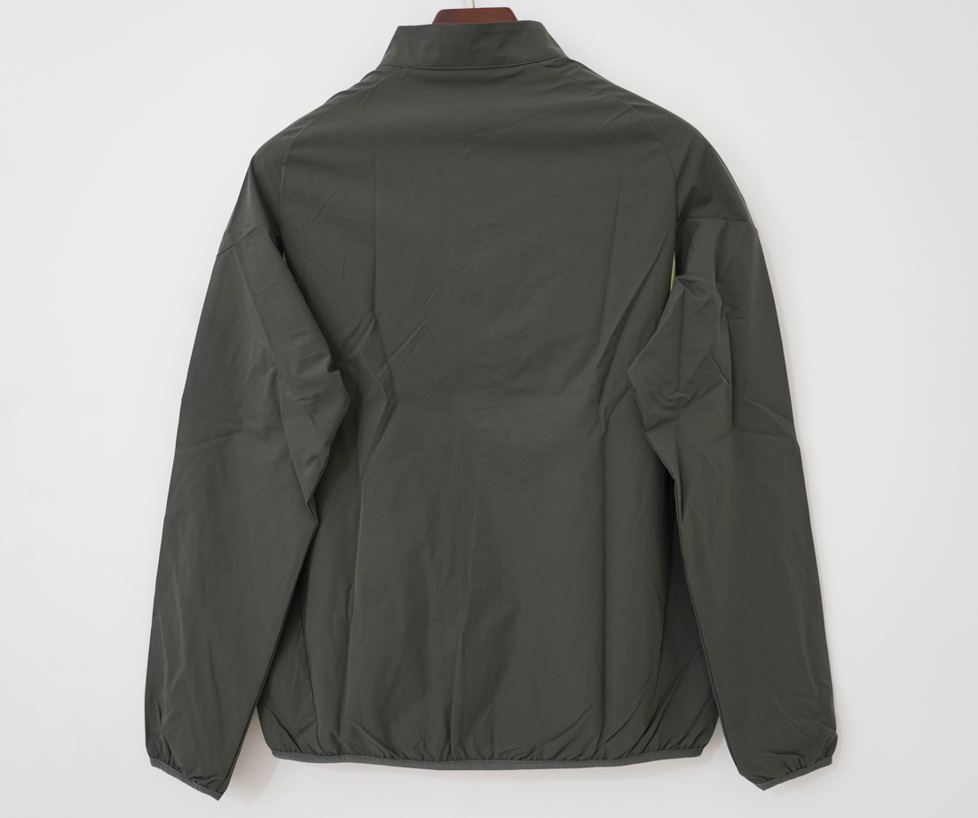 Chaqueta cortavientos Real Madrid gris oscuro con verde (tallas S-3XL)
