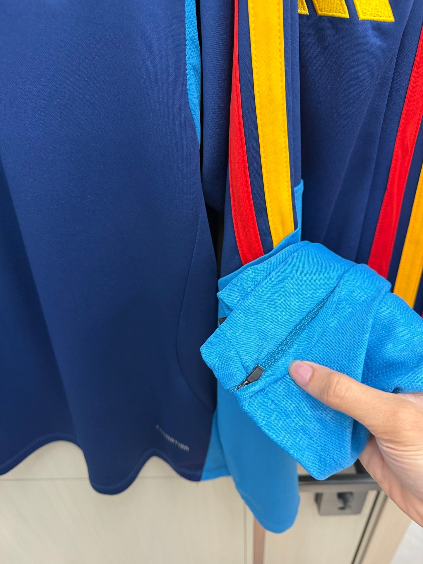 Chandal España 2026 azul oscuro (tallas adultos y niños)