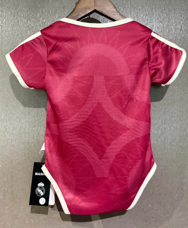 Body Real Madrid 26/27 tercera equipacion Rosa (6 -12 meses y 1-2 años)
