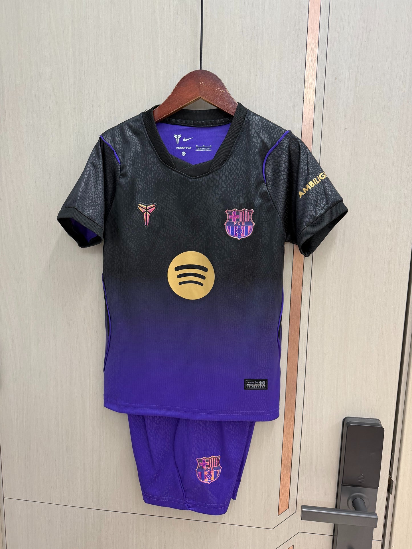 Equipacion Barcelona 26/27 Visitante