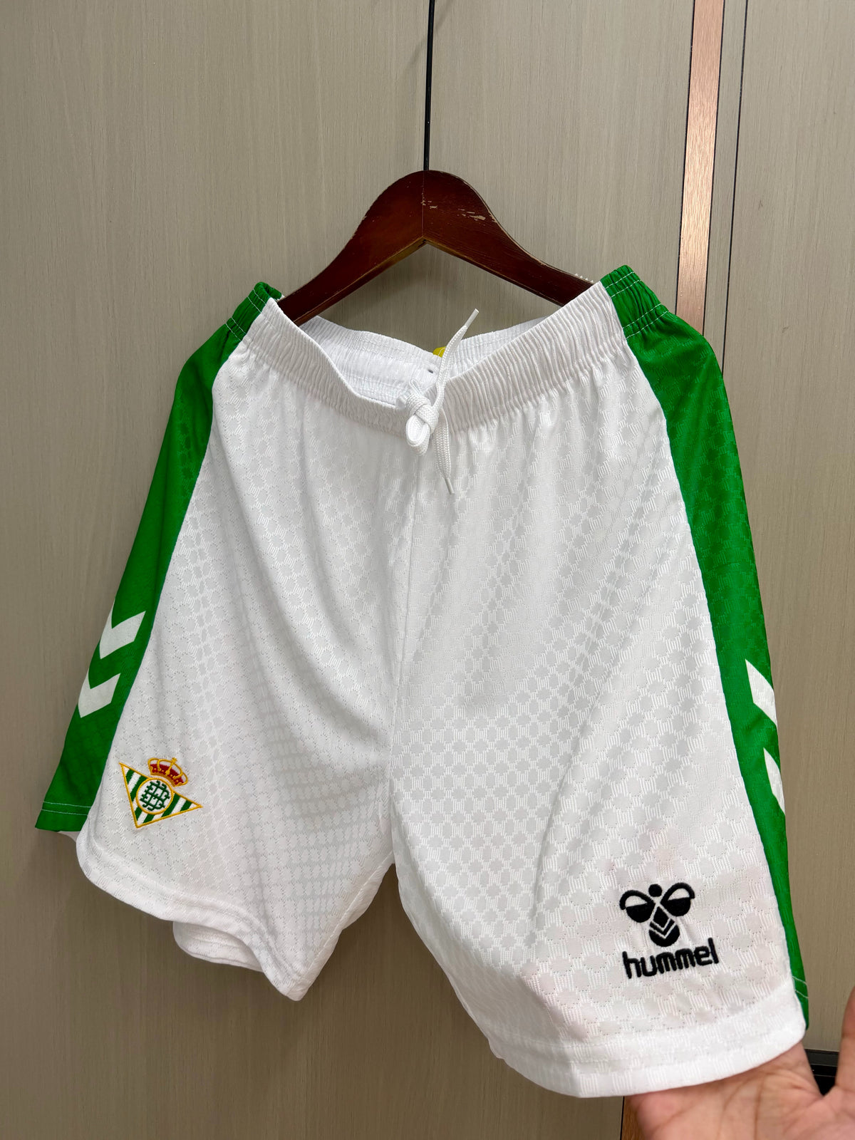 Pantalon corto Betis 26-27 Local (tallas S-XXL)