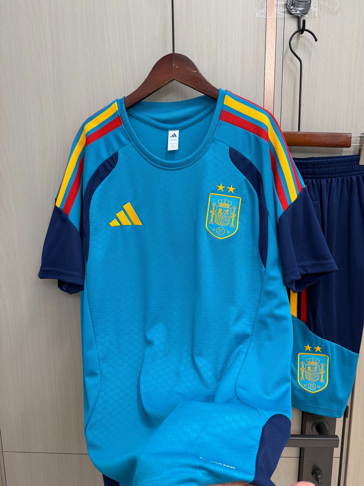 Conjunto de entrenamiento España 2026 (Talla de adulto y niño) *pedir una talla más*