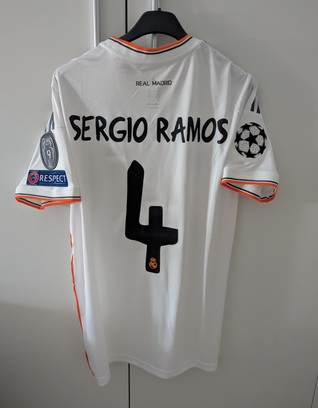 Camiseta Real Madrid 2013/2014 Final Lisboa (tallas S-2XL)