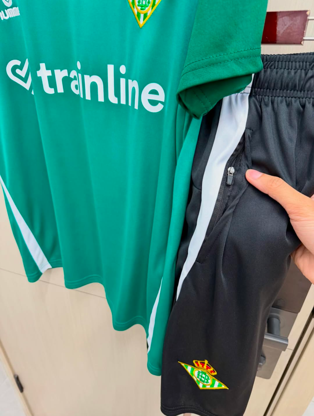 Conjunto de entrenamiento Betis (solo adulto) 25/26