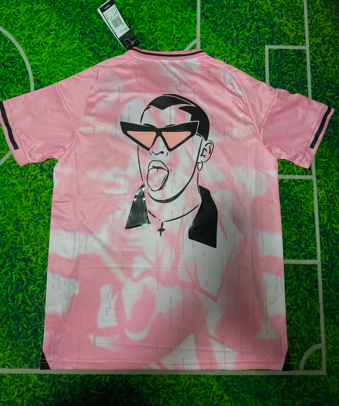 Camiseta Real Madrid Especial Bud Bunny (Solo tallas S-2XL)
