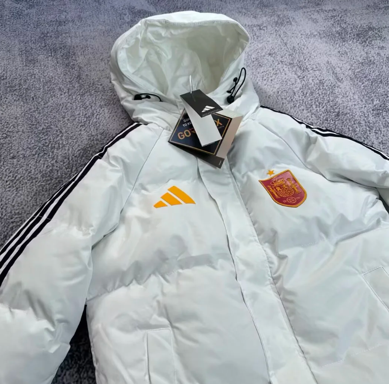 Abrigo España Blanco (Solo tallas S-2XL)
