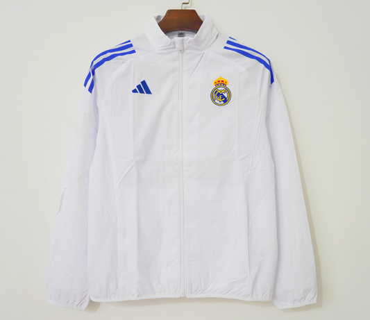 Chaqueta cortavientos Real Madrid blanca con azul (tallas S-3XL)