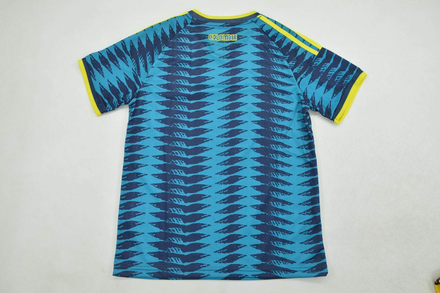 Equipacion Colombia Mundial 2026 visitante