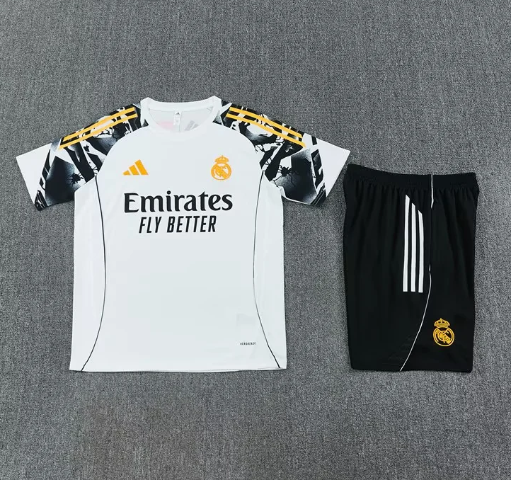 Conjunto de entrenamiento Marvel Real Madrid 25/26 (Tallas adultos y niños)