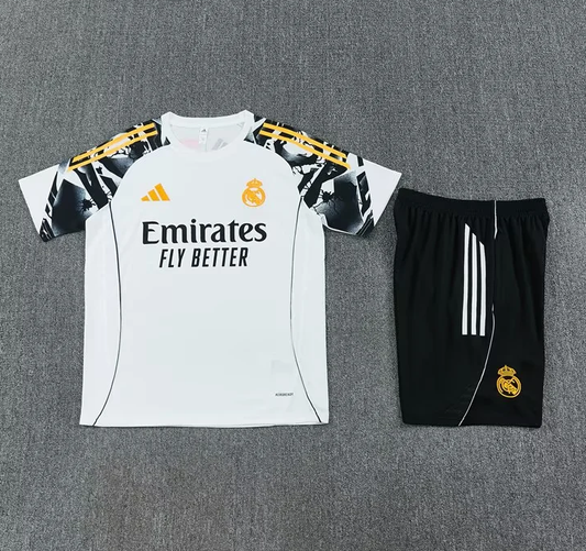Conjunto de entrenamiento Marvel Real Madrid 25/26 (Tallas adultos y niños)
