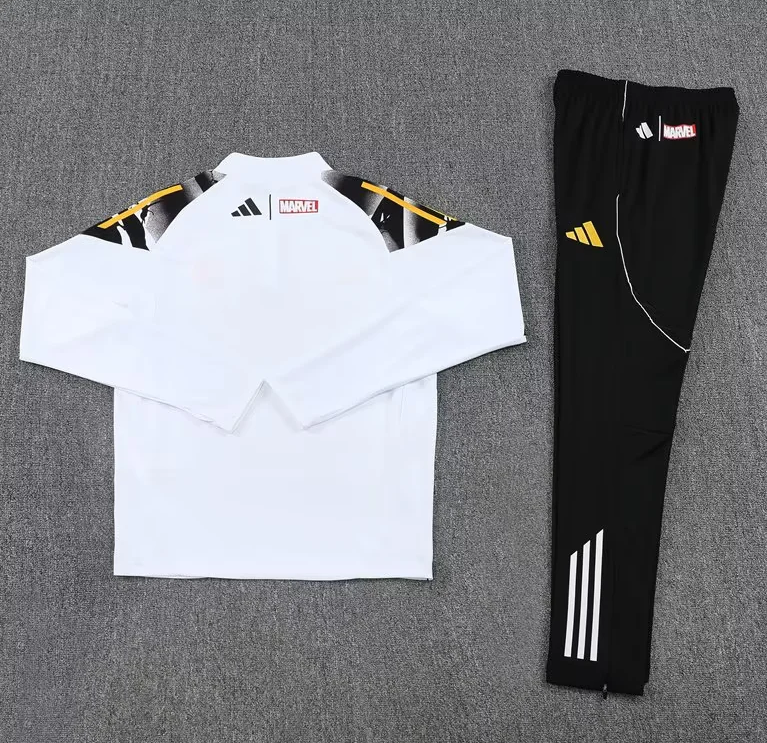 Chandal Real Madrid especial Marvel (talla adulto y niño)