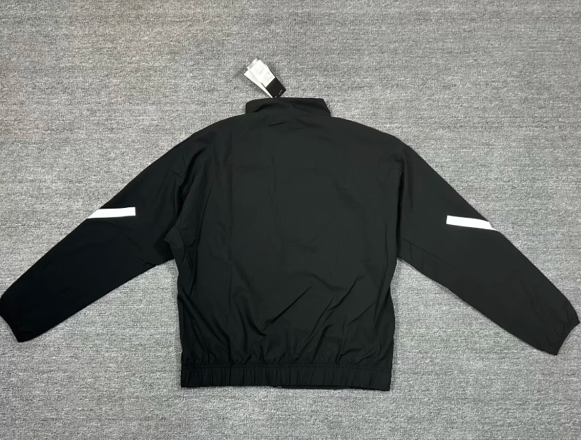 Chaqueta cortavientos Manchester United (solo tallas S-2XL)