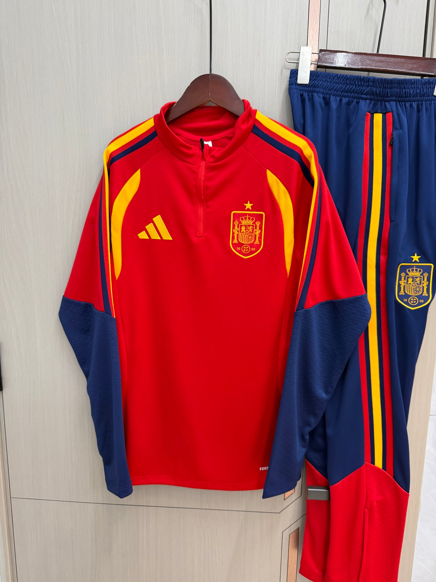 Chandal España Rojo (tallas adultos y niños)