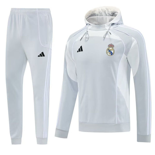 Chandal con gorro Real Madrid 25/26