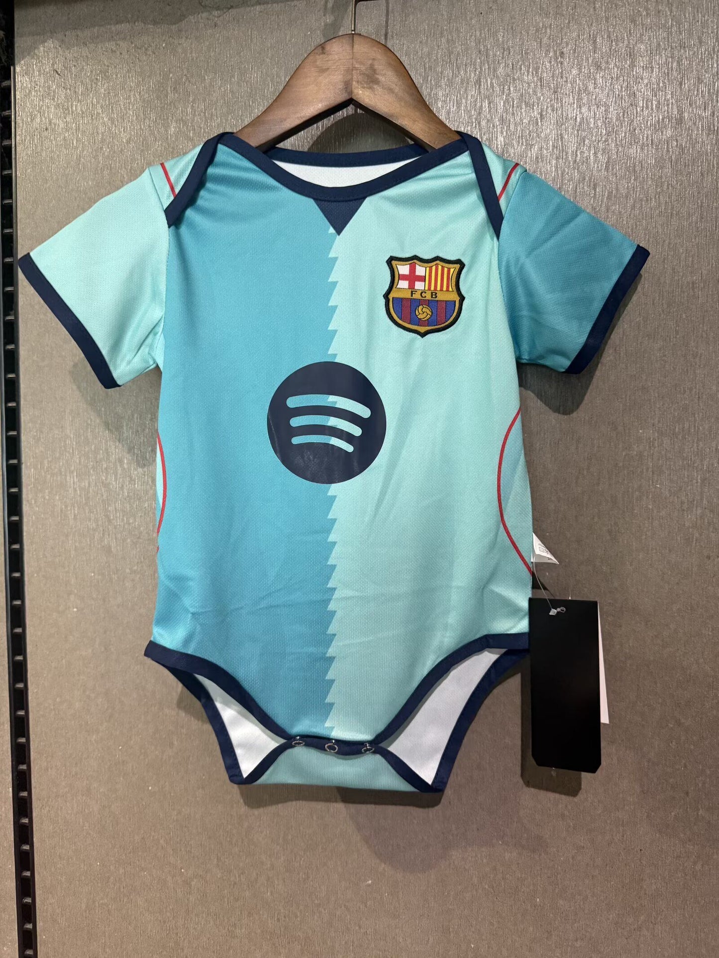 Body Barcelona 26/27 tercera equipacion (6 -12 meses y 1-2 años)