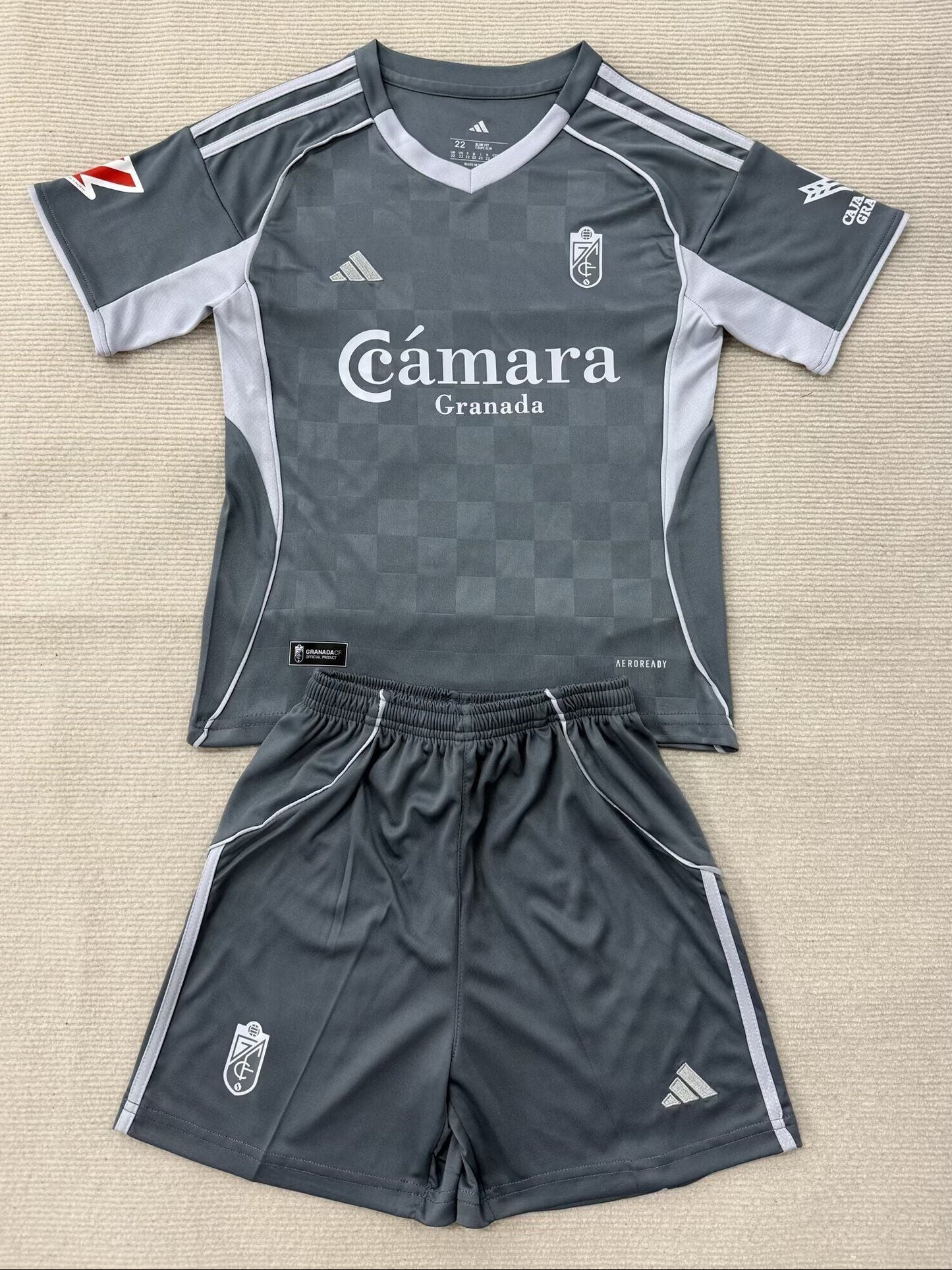 Tercera equipacion Granada 25/26 (Solo talla niños)