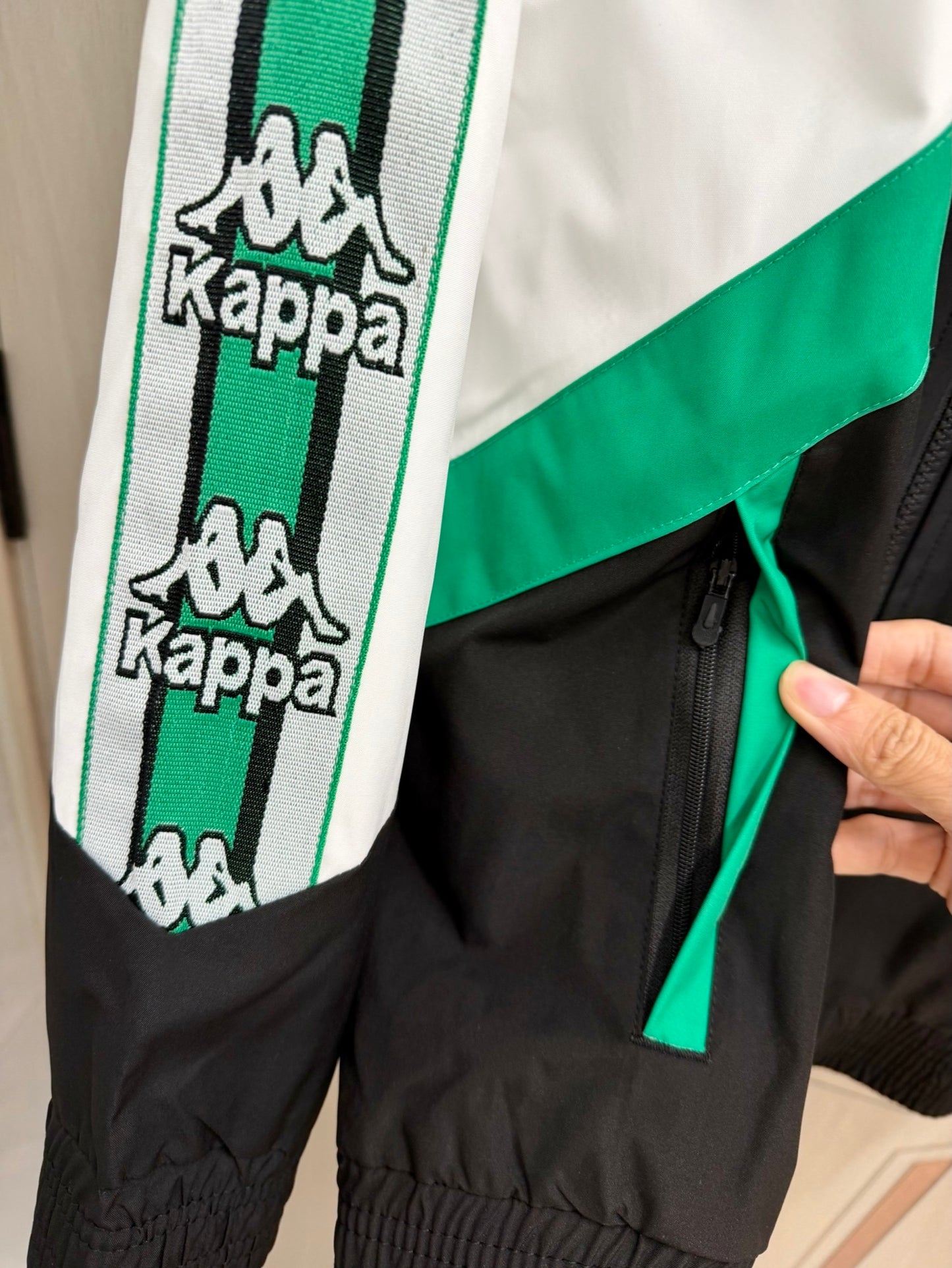 Chaqueta cortavientos Betis-25/26 (solo tallas S-2XL)
