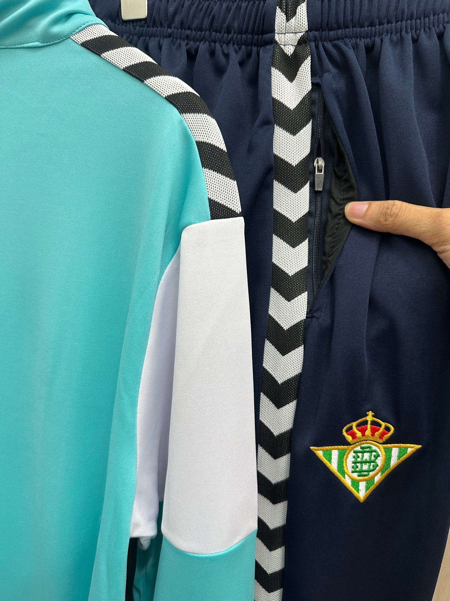 Chandal Betis azul 23/24 (tallas adulto y niño)