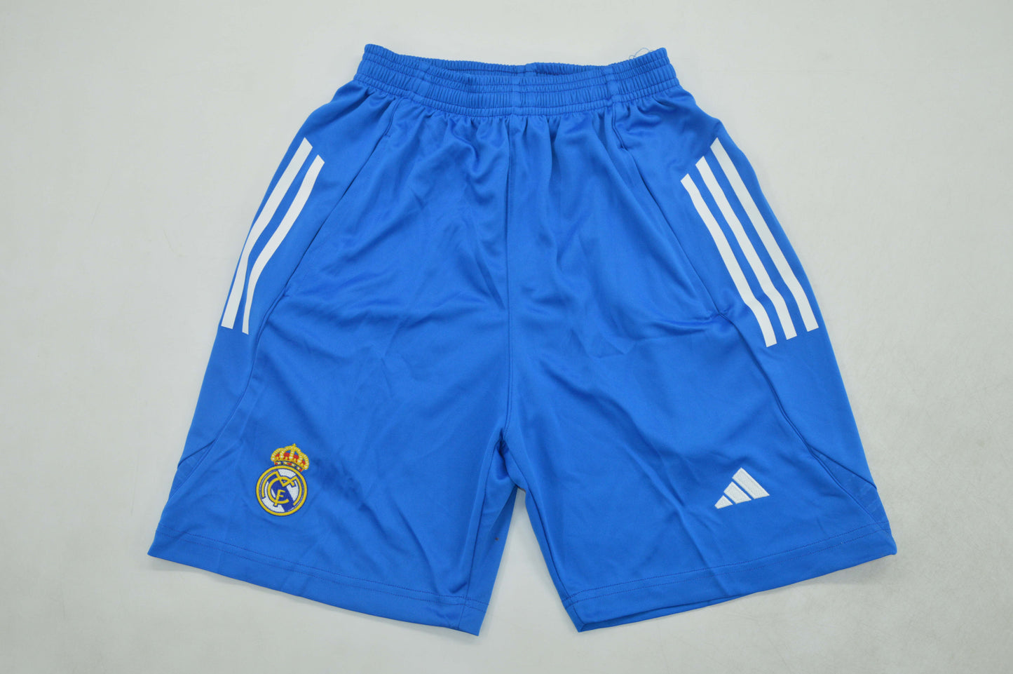 Pantalon corto de entrenamiento azul Madrid 25/26 (solo tallas S-2XL)