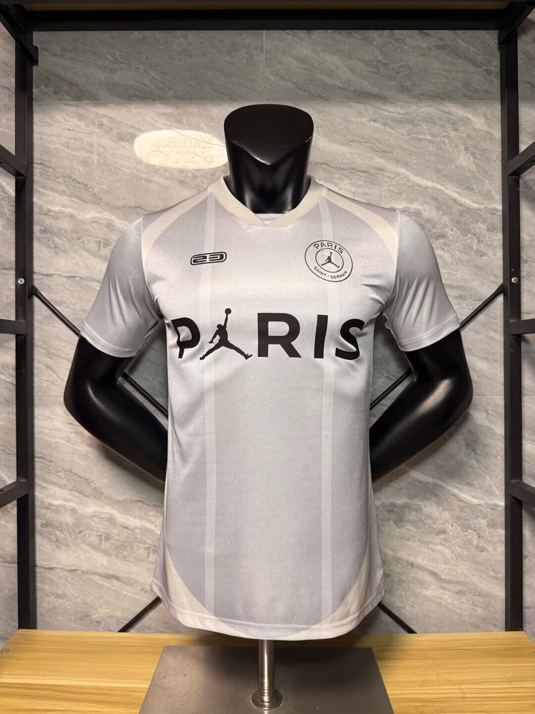 Camiseta Paris PSG 26-27 Jordan plateada versión jugador (tallas S-XXL)