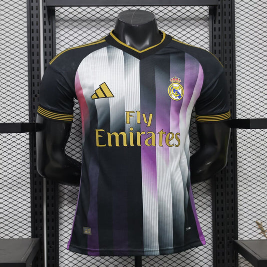 Camiseta Real Madrid especial version jugador negro blanco dorado (tallas S-2XL)