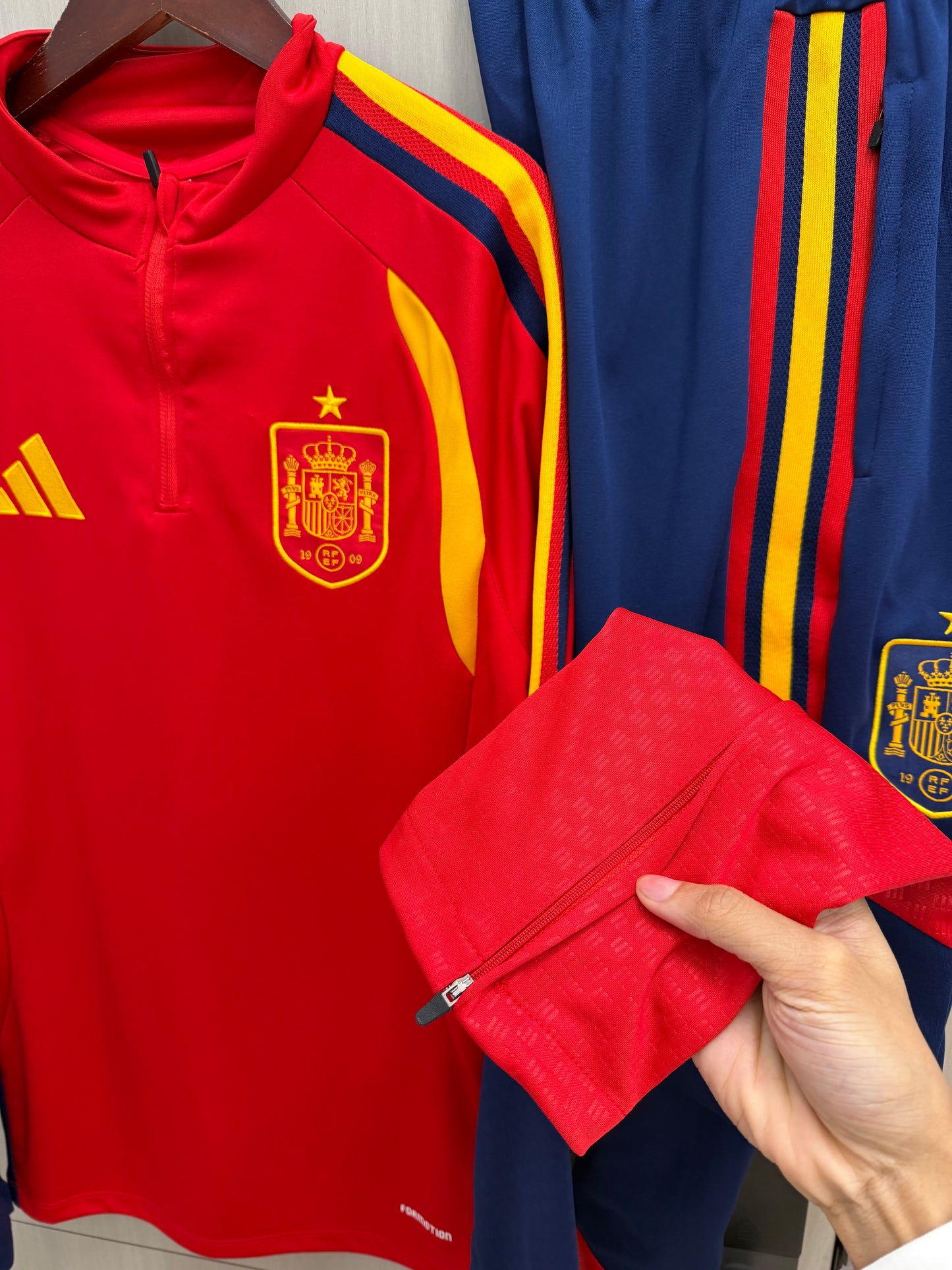 Chandal España Rojo (tallas adultos y niños)