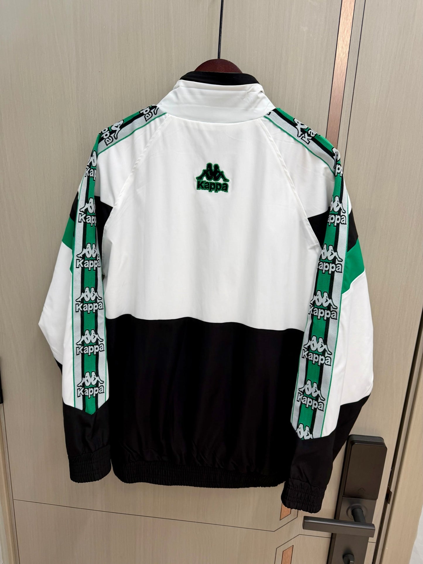 Chaqueta cortavientos Betis-25/26 (solo tallas S-2XL)