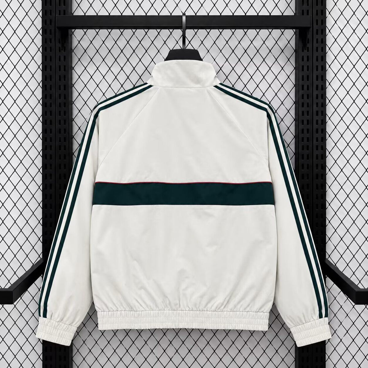 Chaqueta cortavientos Real Madrid 26-27 blanco con verde (tallas S-3XL)