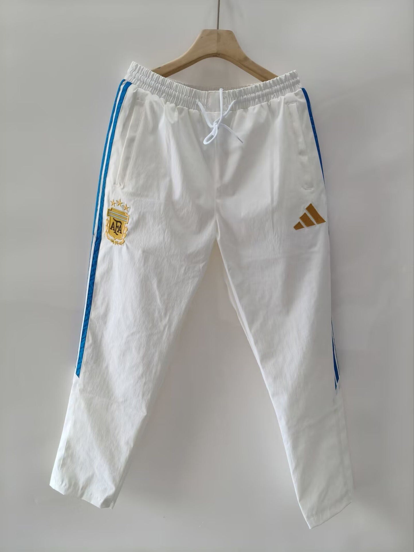 Chandal Cortavientos Argentina 2026 azul blanco (solo tallas S-XXL)