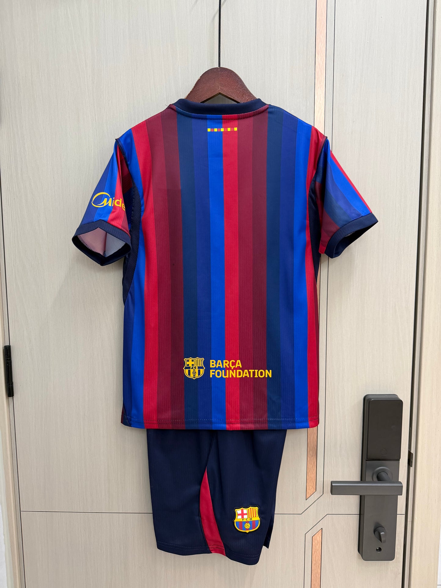 Equipacion Barcelona 26/27 Local (tallas adultos y niños)