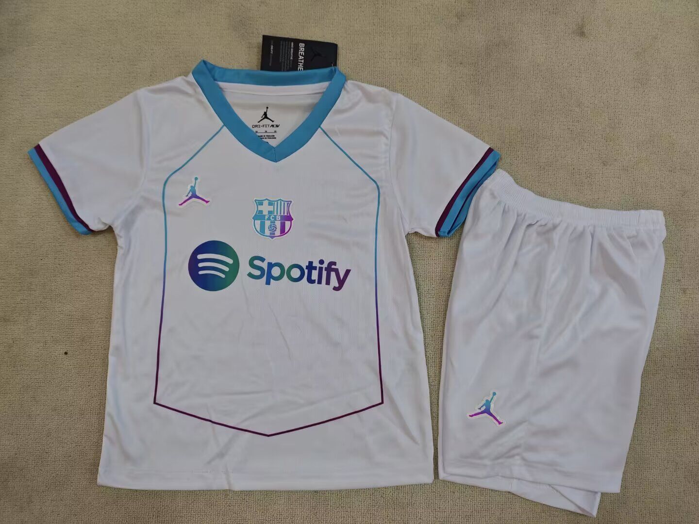 Conjunto de entrenamiento Barcelona 26/27 blanco (tallas para niños)