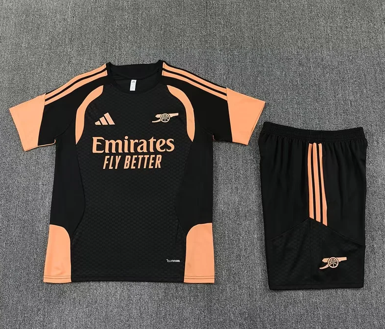 Conjunto de entrenamiento Arsenal 26/27 negro con naranja (tallas adultos y niños)