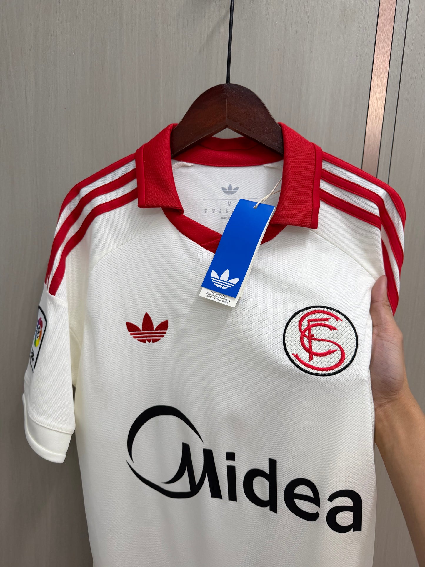 Camiseta Sevilla 25/26 modelo retro (tallas S-4XL) jornada 31
