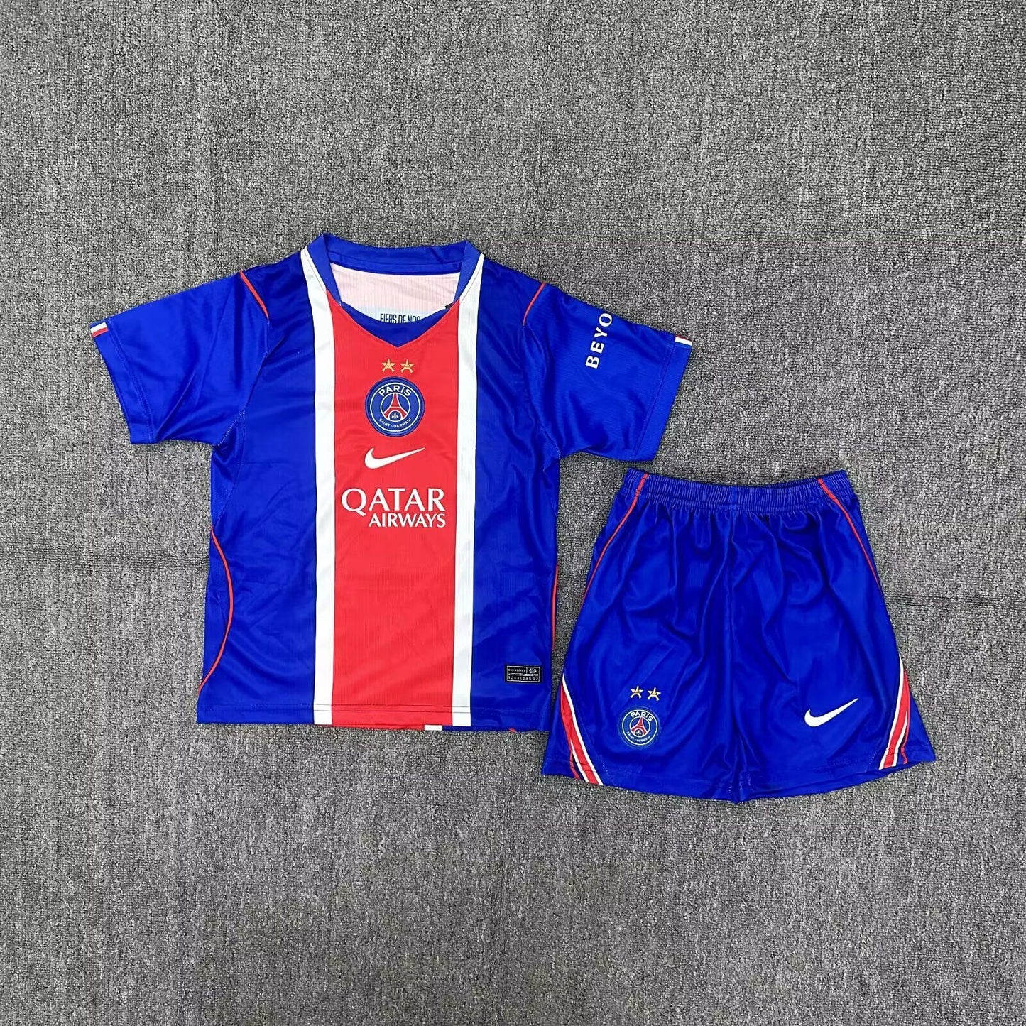 Equipación Paris PSG local 26/27 versión dos estrellas
