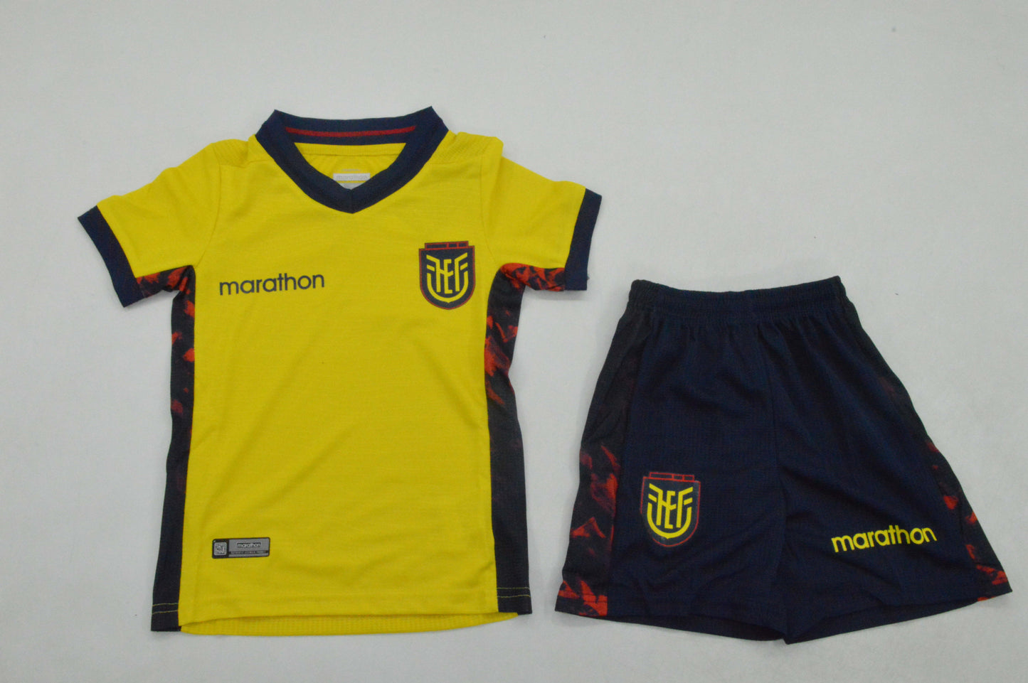 Equipacion Ecuador Mundial 2026 Local (solo talla niños)