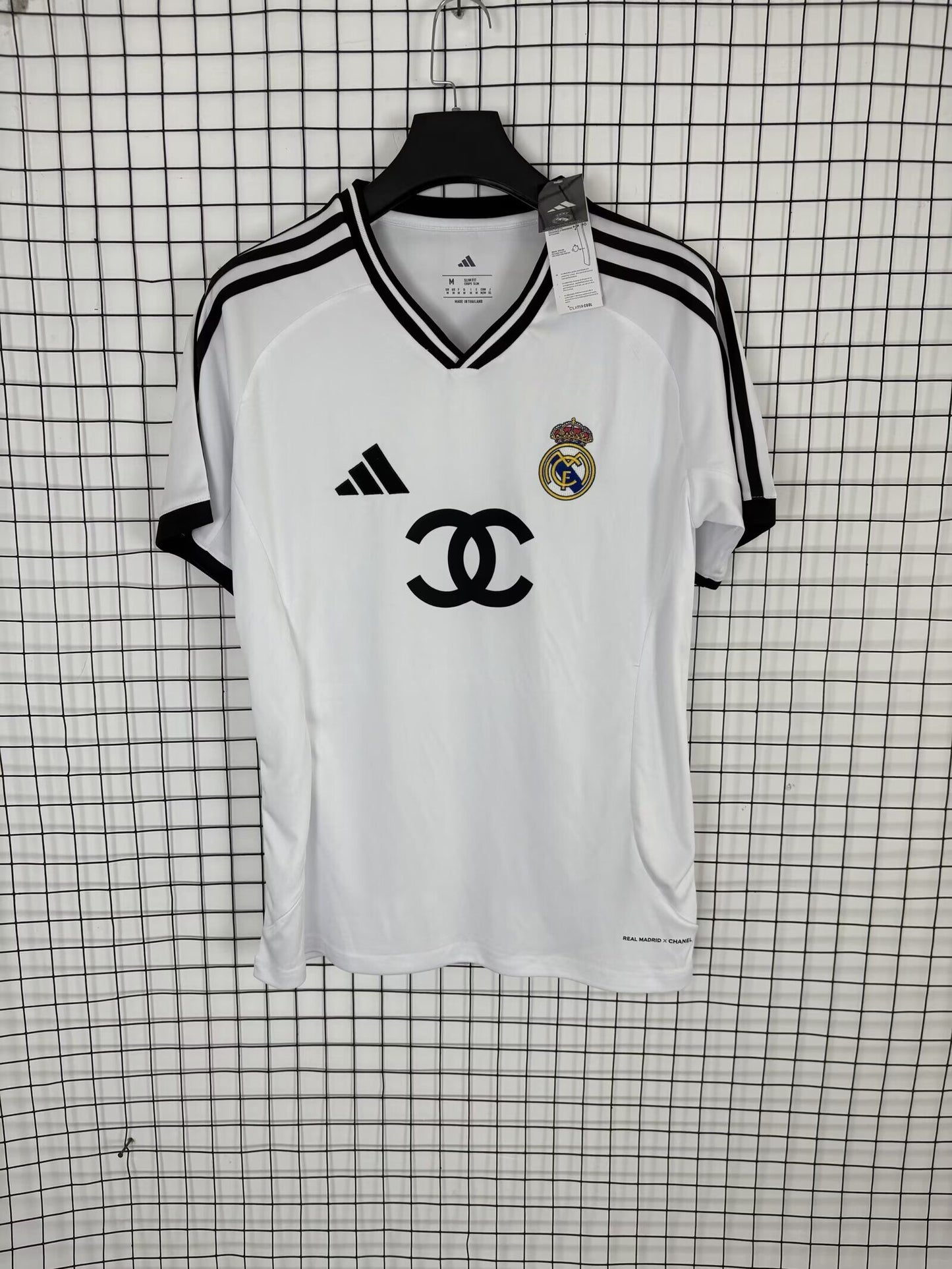 Camiseta Real Madrid 26/27 version Chanel (tallas S-XXL)